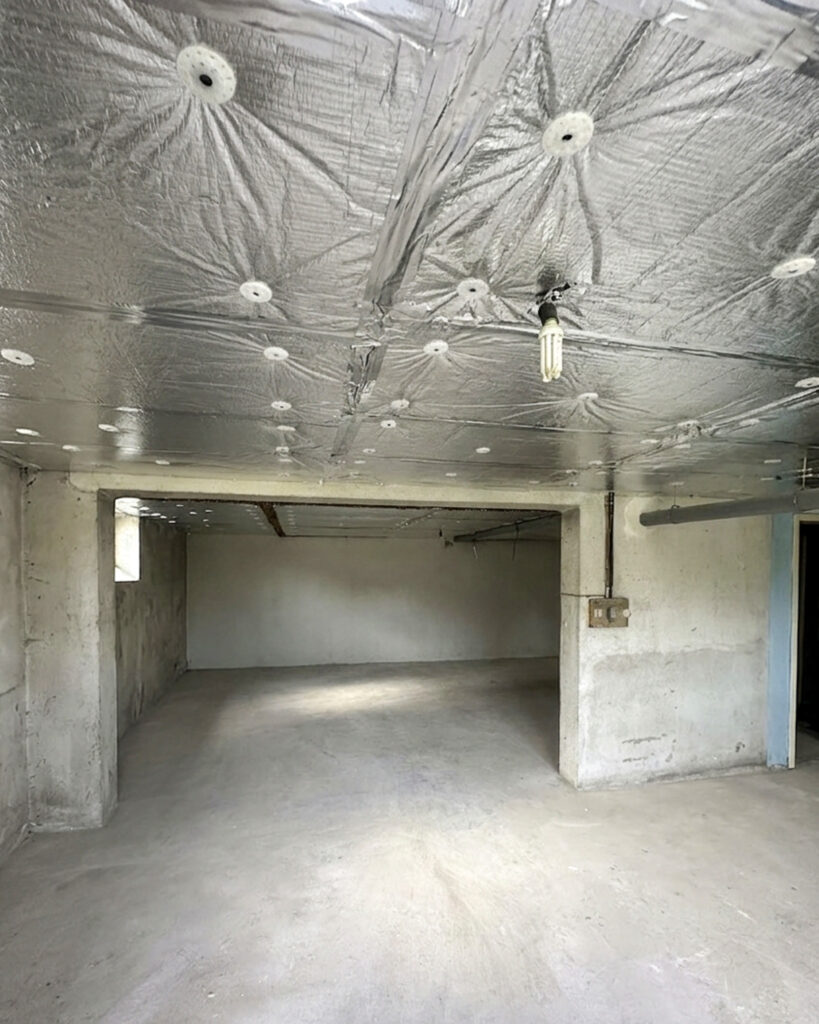 Une rénovation intérieure et isolation globale à Guiclan sur 300 m²