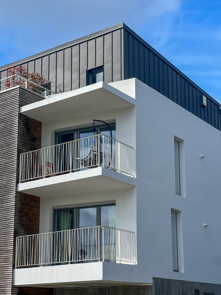 Un ravalement de façades en zone portuaire à Brest