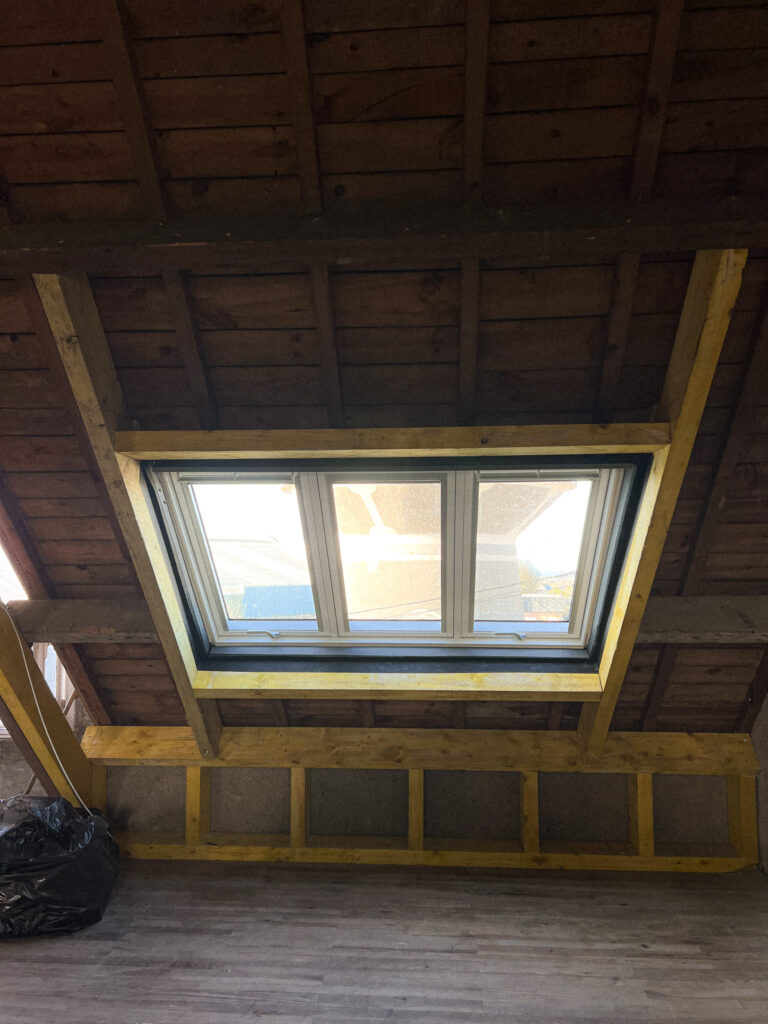 Pose de fenêtres de toit Velux à Plougastel